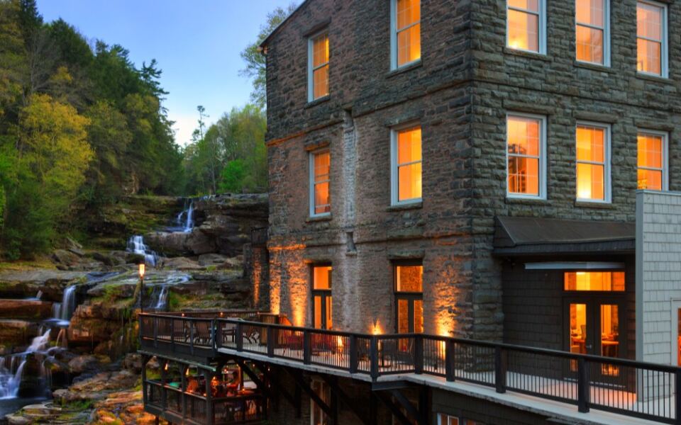 12 Beautiful Pennsylvania Inns and Lodges Perfect for a Cozy Weekend
