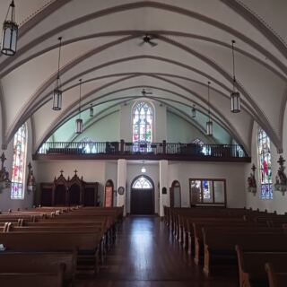 This Small-Town Oklahoma Church Glows Red and Gold From German Stained Glass Fired in Munich Over a Century Ago