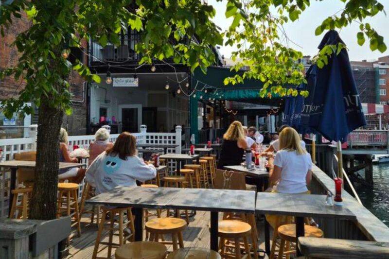 This Portsmouth, New Hampshire, Waterfront Restaurant Has Thousands of Reviews and Classic Harbor Views