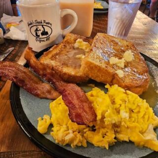This Tiny North Carolina Mennonite Bakery Fires Up the Ovens at 4 A.M. for French Toast With Homemade Butter Syrup
