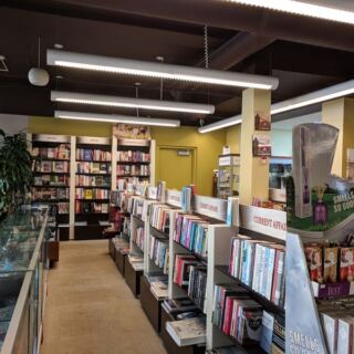 This New Jersey Bookstore Lets You Browse Books, Sip Turkish Coffee, and Settle Into a Quiet Corner