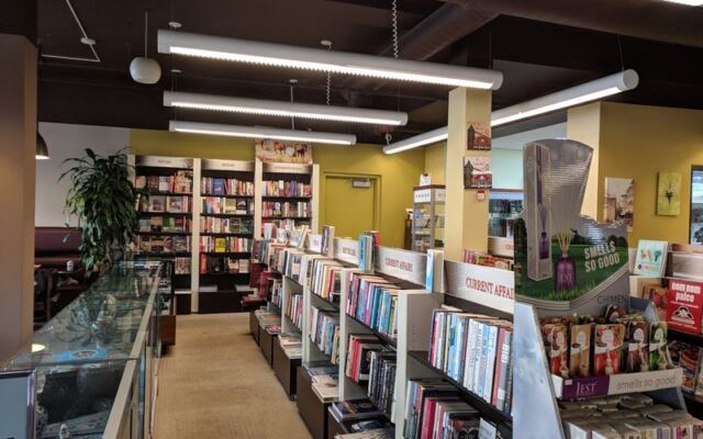 This New Jersey Bookstore Lets You Browse Books, Sip Turkish Coffee, and Settle Into a Quiet Corner