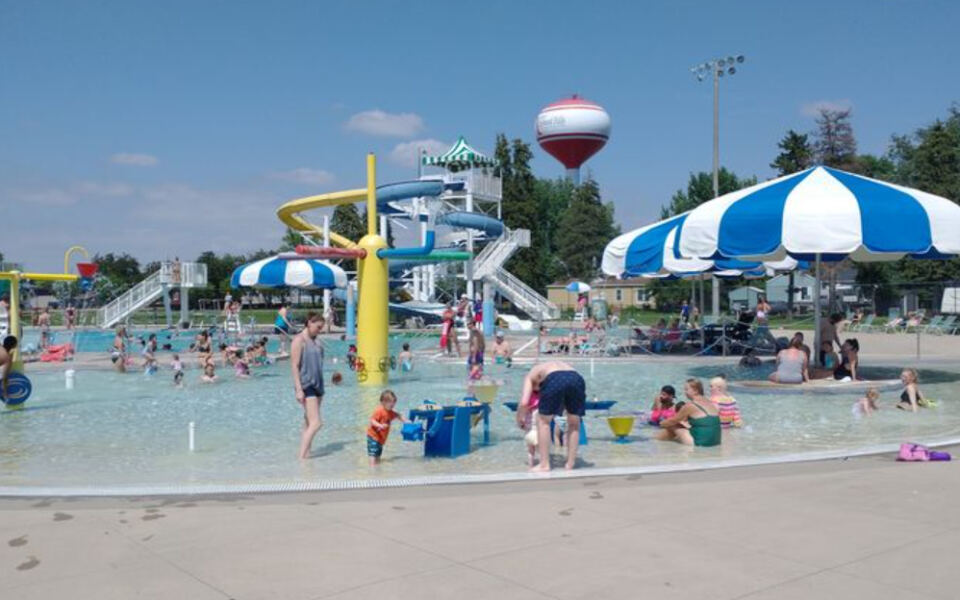 These 12 Minnesota Water Parks Make for a Perfect Summer Outing