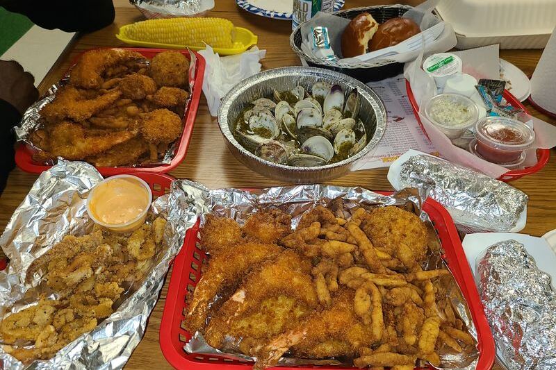 A Humble Wildwood Shack in New Jersey Serves Fried Shrimp and Scallops
