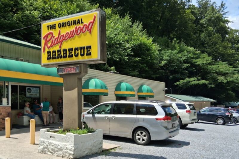 These 10 Middle-of-Nowhere Tennessee Restaurants Serve Comfort Food Worth Every Backroad Mile