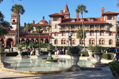11 Genuinely Haunted Florida Places You Can String Into One Unforgettable Road Trip