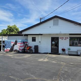 Road-Trippers Keep Detouring to Erwin, Tennessee for the Bacon Cheeseburger at This Old Drive-In