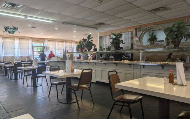 This Oklahoma All-You-Can-Eat Mexican Buffet Serves Mole, Caldo, and Cactus You’ll Want to Try Every Bite Of