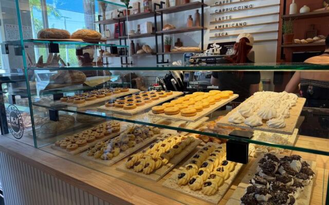 12 Italian Heritage Bakeries in Florida Keeping Old-School Cannoli and Family Recipes Alive