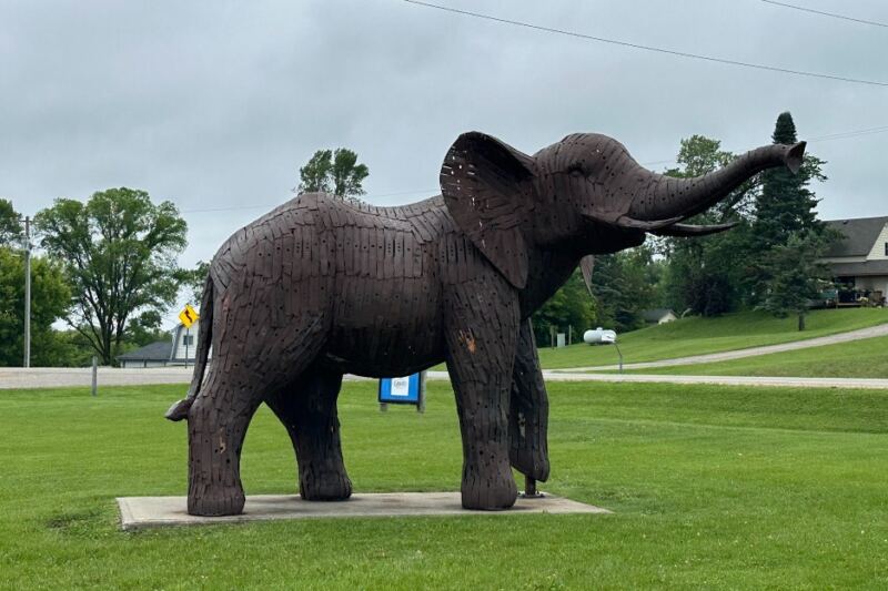 This Tiny Minnesota Town Has A Life-Size Elephant Made From 955 Mower Blades