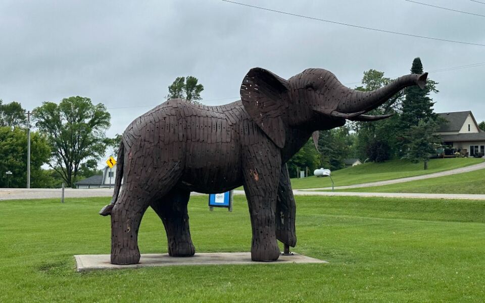 This Tiny Minnesota Town Has A Life-Size Elephant Made From 955 Mower Blades