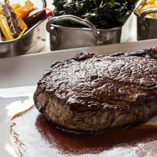 This Illinois Steakhouse Serves Only USDA Prime Beef and Ranked Among Chicago’s Top Three