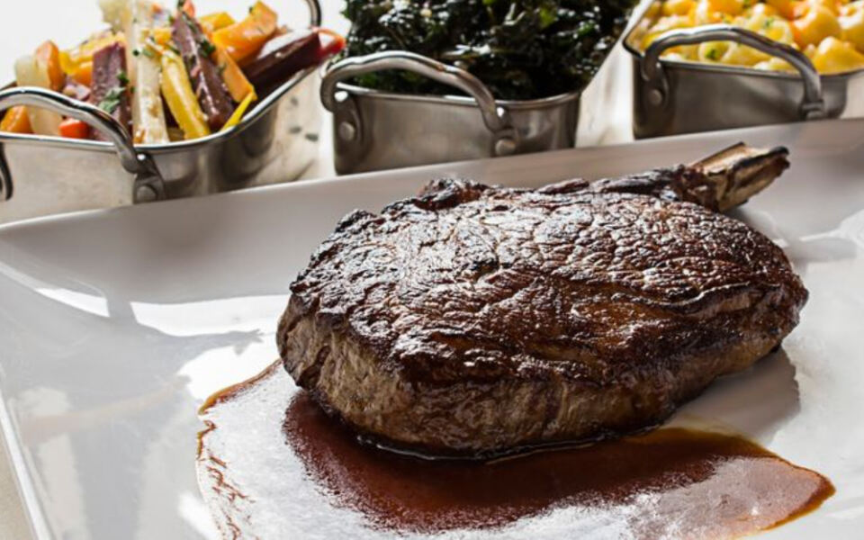 This Illinois Steakhouse Serves Only USDA Prime Beef and Ranked Among Chicago’s Top Three