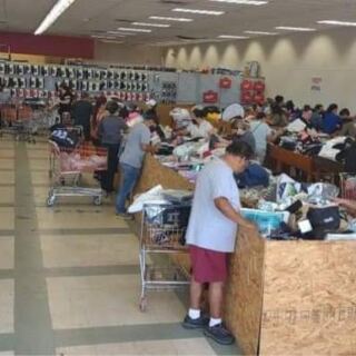 This Texas Bin Store Dumps Constantly Refreshed Liquidation Finds Into Bins for Treasure Hunters