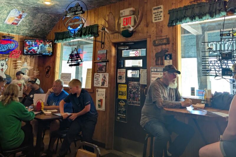 This Minnesota Bar & Grill Is A Northwoods Favorite For Burgers, Wings And Hearty Comfort Food