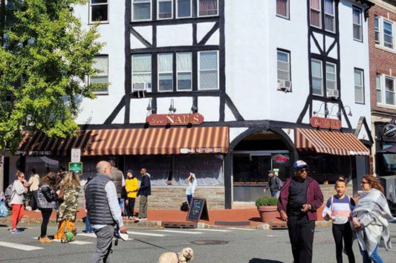 A Retro New Jersey Downtown Lets You Park Once, Browse For Hours, And Eat Between Stops
