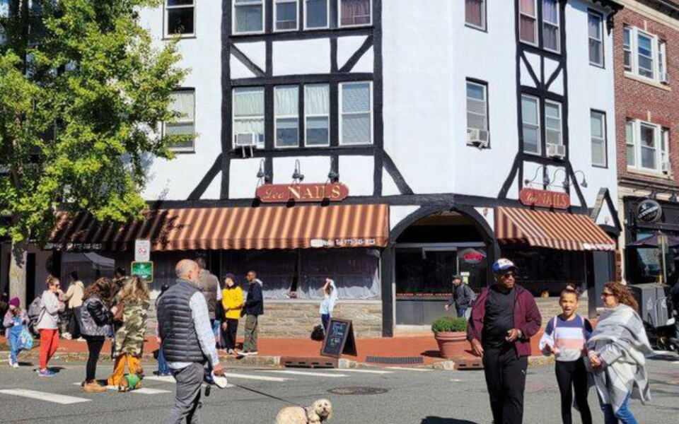 A Retro New Jersey Downtown Lets You Park Once, Browse For Hours, And Eat Between Stops