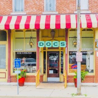 This Old-Fashioned Illinois Soda Fountain Is The Small-Town Stop You Almost Drive Right Past