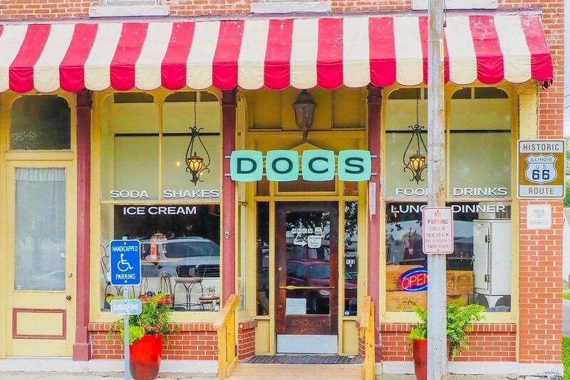 This Old-Fashioned Illinois Soda Fountain Is The Small-Town Stop You Almost Drive Right Past