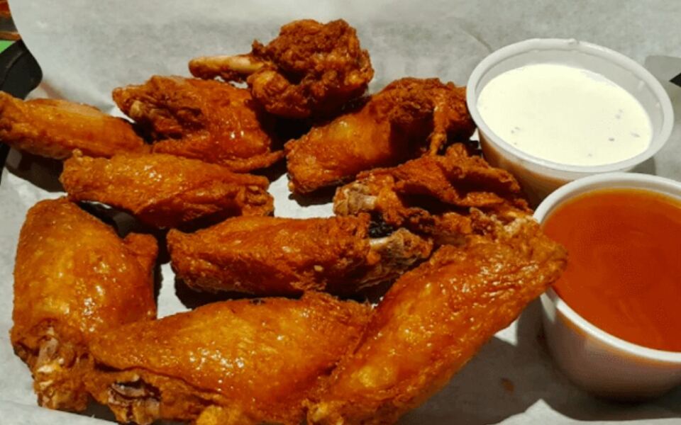 This Easygoing Albuquerque Tavern Keeps New Mexico Locals Coming Back for Rotisserie Wings and Loaded Burgers
