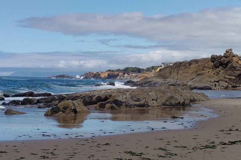 10 Free Oregon Spots Where You Rockhound Without Paying a Penny