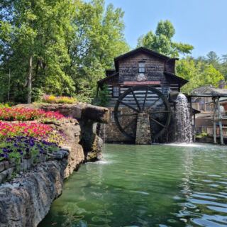 Sorry, Six Flags: Tennessee’s Beloved Theme Park Just Got Crowned Best in the Country Again