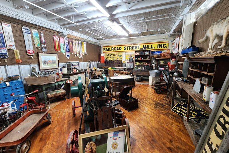 You’ll Want A Whole Day For This Enormous Ohio Antique Store You Can’t Finish In One Trip