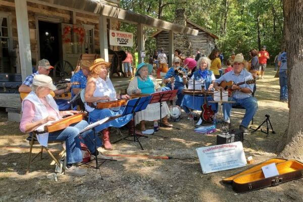 This Off-The-Beaten-Path Illinois Village Preserves a Dozen 1800s Log Cabins One Woman Set Out to Save