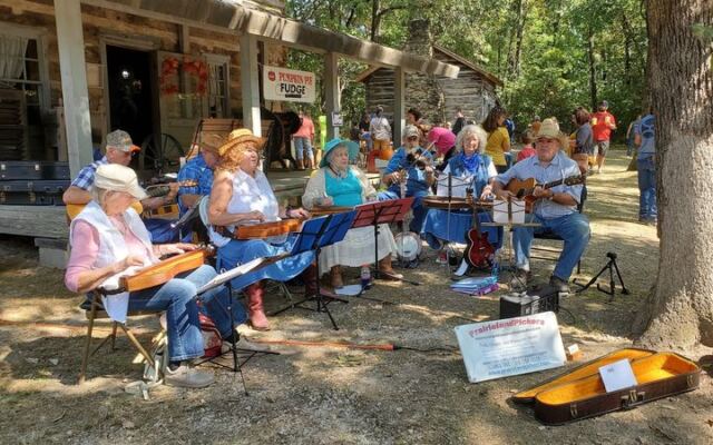 This Off-The-Beaten-Path Illinois Village Preserves a Dozen 1800s Log Cabins One Woman Set Out to Save