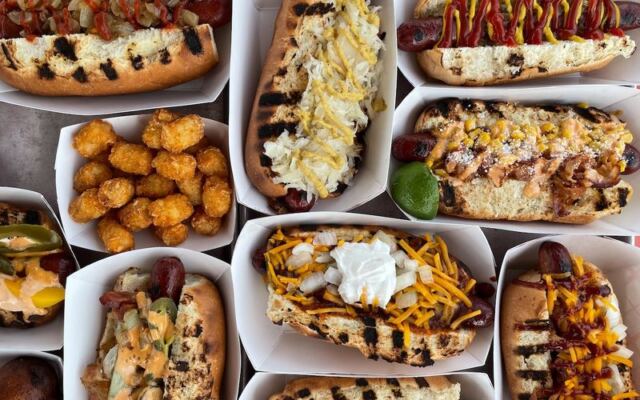 This Nashville Hot Dog Joint Serves Dogs From Around the Country, But Locals Keep Ordering the Chicago One