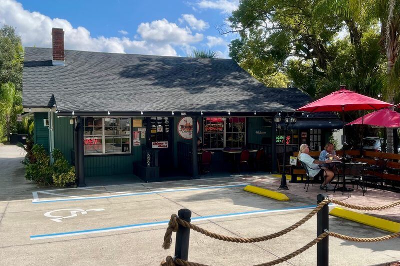 You’ll Watch Fresh Catch Come Off the Docks at This Cedar Key, Florida Seafood House