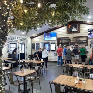 This Low-Key Bartow Seafood Spot in Florida Serves Fresh Gulf Flavors Locals Keep Quiet About