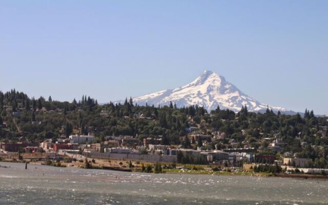 This Oregon Town Just Took the Title of America’s Best Small Mountain Town
