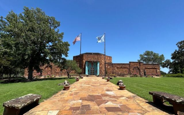 Bison Graze Outside and Western Treasures Fill the Lodge at This Oklahoma Oilman’s 3,700-Acre Woolaroc Ranch