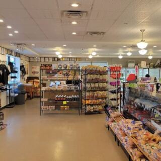This Illinois Country Store Is Basically Heaven For Anyone Who Loves Good Meat