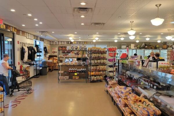This Illinois Country Store Is Basically Heaven For Anyone Who Loves Good Meat