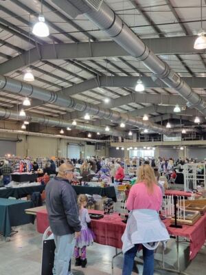 Seven Oklahoma Flea Markets Where a Full Trunk of Hidden Treasures Costs Almost Nothing