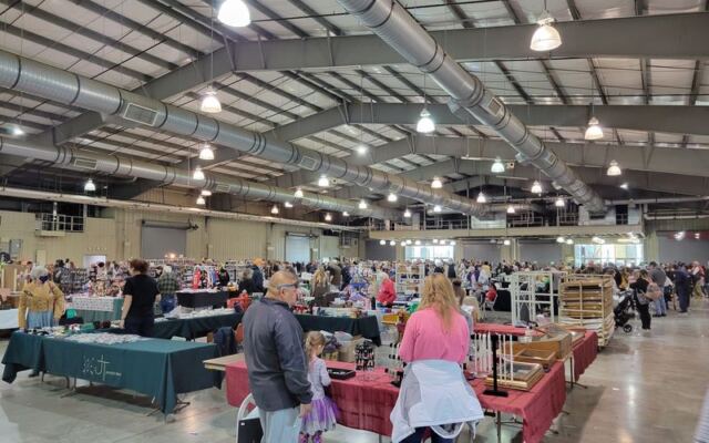Seven Oklahoma Flea Markets Where a Full Trunk of Hidden Treasures Costs Almost Nothing