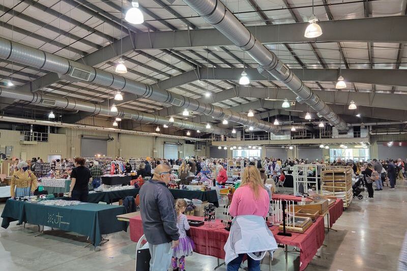 Seven Oklahoma Flea Markets Where a Full Trunk of Hidden Treasures Costs Almost Nothing