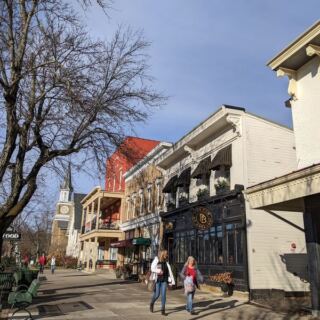 This Dreamy Little Ohio Town Feels Like You Wandered Straight Into A Hallmark Movie