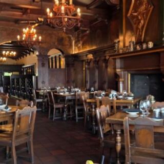 This Minnesota Steakhouse Has Been A Duluth Landmark Since 1914