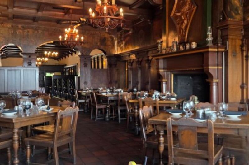 This Minnesota Steakhouse Has Been A Duluth Landmark Since 1914