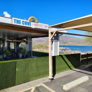 This Arizona Lake Restaurant Serves Homemade Chips and Burgers With Desert Views Worth Pulling Over For