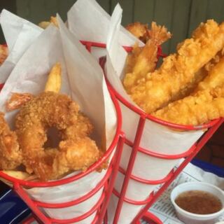 In Gatlinburg There’s a Lively Seafood Spot Where Forrest Gump’s Shrimp World Comes Alive