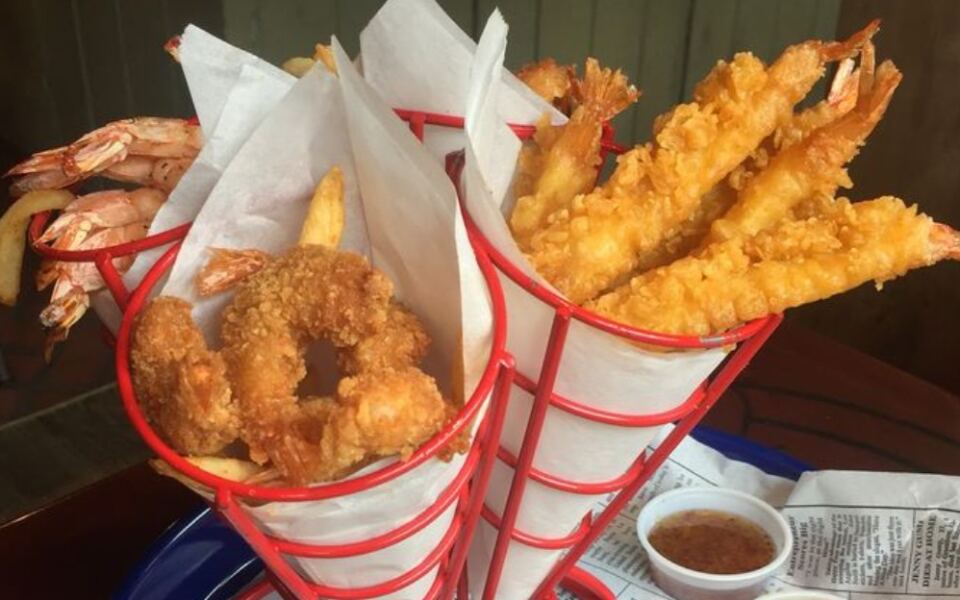 In Gatlinburg There’s a Lively Seafood Spot Where Forrest Gump’s Shrimp World Comes Alive