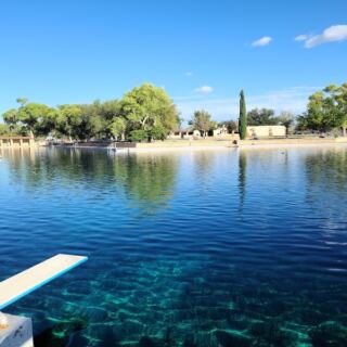Balmorhea’s Crystal-Clear Desert Spring Pool Lets You Swim With Fish in the Middle of West Texas