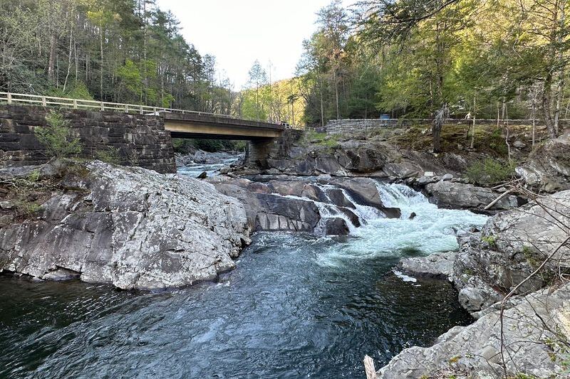 These 9 Tennessee Waterfalls Sit So Close to the Parking Lot You Barely Break a Sweat