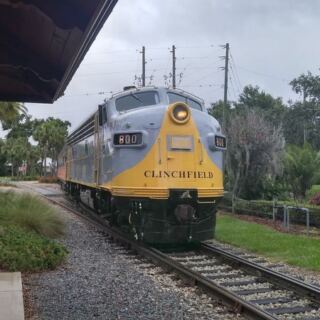 This Fully Restored Vintage Train Rolls Through Florida’s Rural Countryside Just Outside Tampa