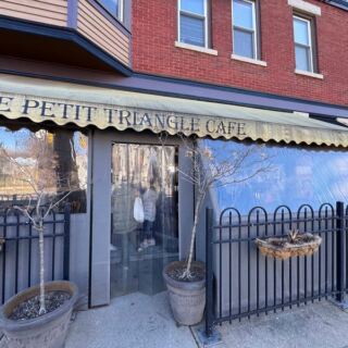 People Drive Across Ohio Just For The French Onion Soup At This Cozy Little Restaurant