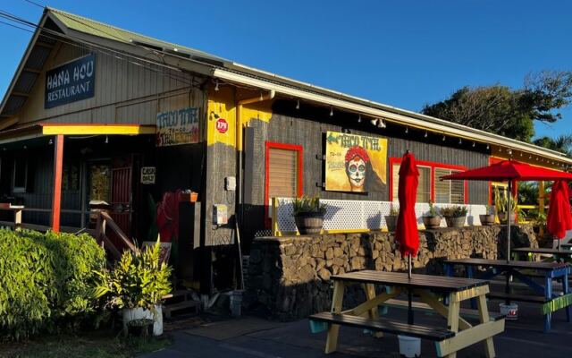 In the Tiny Town of Naalehu, the Southernmost Restaurant in the U.S. Serves Loco Moco and Lilikoi Pie Worth Going Out of Your Way For